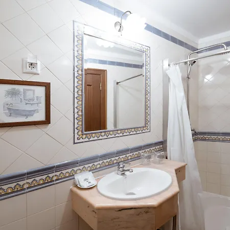 Casa De S. Thiago De Óbidos