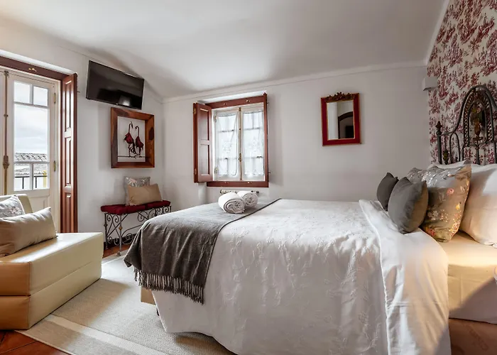 Casa De S. Thiago De Обидуш